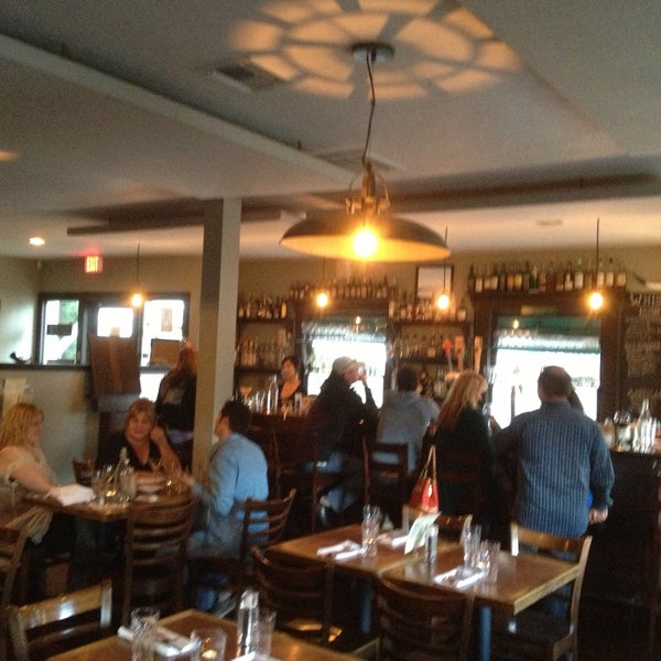Photo taken at Smithfields Restaurant &amp; Bar by bbhagan on 4/15/2013
