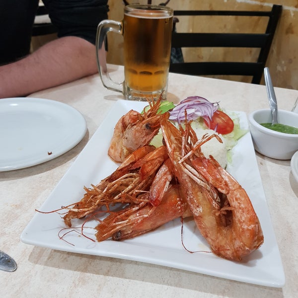 Great hidden gem! Reasonably priced menu with delicious mix of Mexican and spanish foods. Jamon serrano is excellent as are the prawns in garlic.