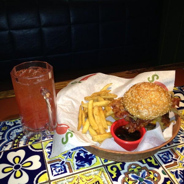 Photo taken at Chili&#39;s Grill &amp; Bar by James S. on 3/1/2013