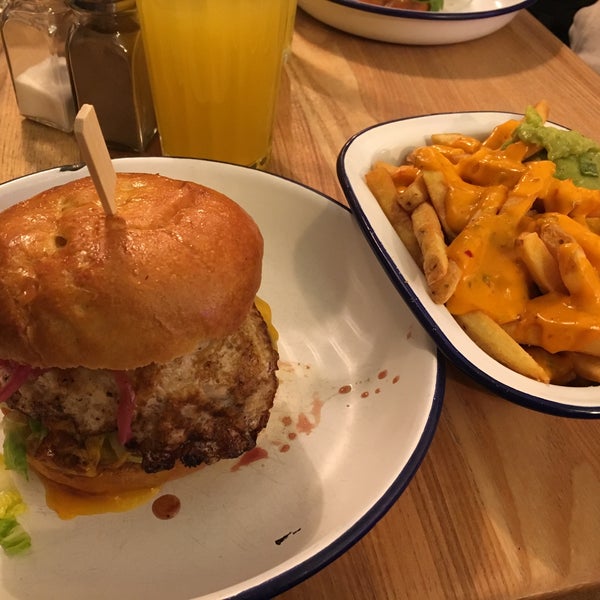 Photo taken at Otto&#39;s Burger by Maxim B. on 2/3/2018