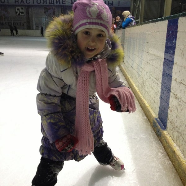 каток шахтер нерюнгри