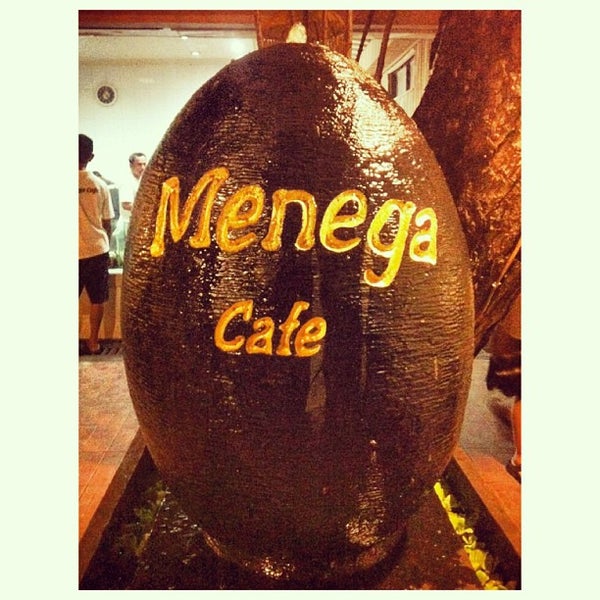 Menega Cafe - Seafood Restaurant in Jimbaran
