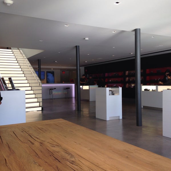 12/26/2014にГалинаがLeica Store and Gallery Los Angelesで撮った写真