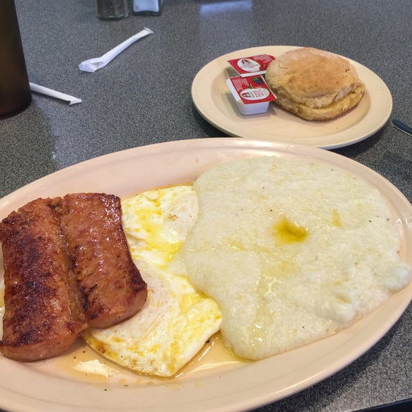 Great breakfast spot. Get the eggs, grits and biscuit combo