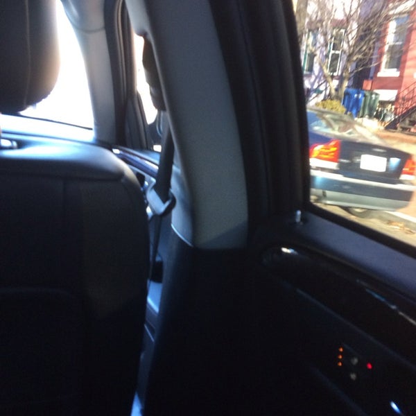 Foto tirada no(a) In An Uber por Tinu A. em 2/28/2014