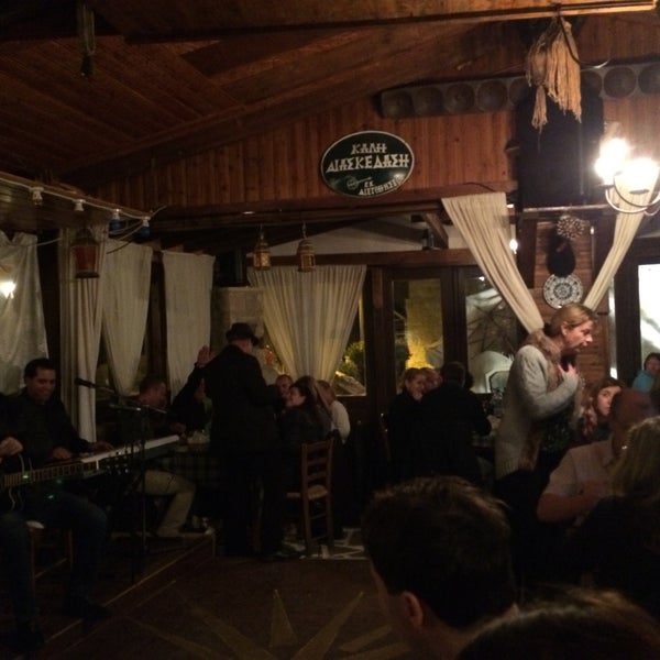 Foto tomada en Katoi Restaurant &amp; Special Events  por Юля Л. el 1/19/2015