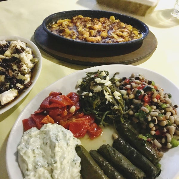 Photo prise au Halit Balık Restoran par Yeliz Z. le11/20/2020