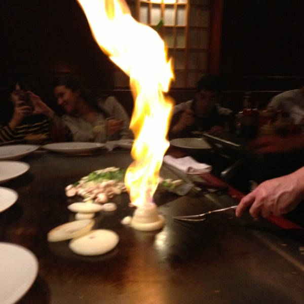 Снимок сделан в Izumi Hibachi Steak House пользователем @bobpetrie 2/18/2013