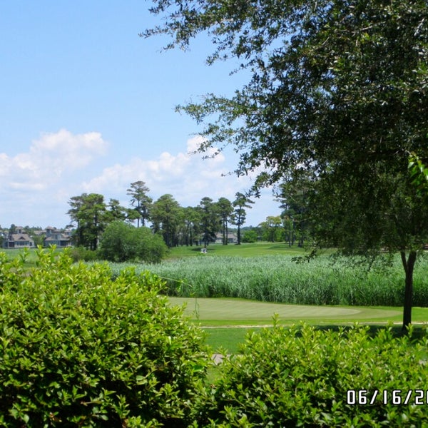Das Foto wurde bei Tidewater Golf Club von Murdock H. am 6/16/2013 aufgenommen