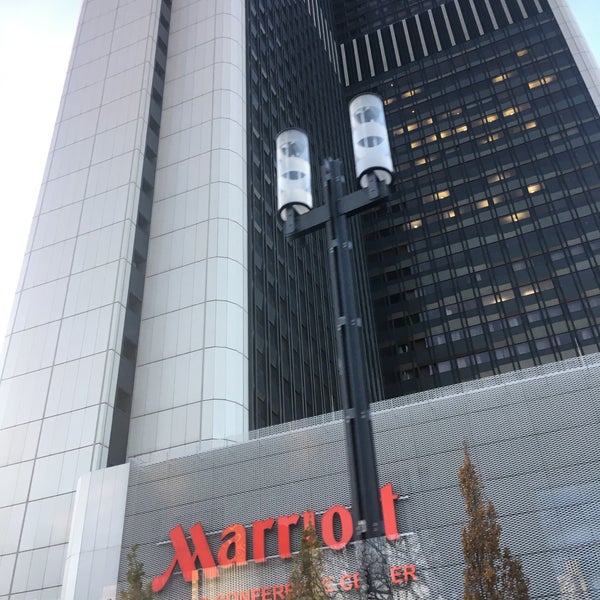 Photo taken at Frankfurt Marriott Hotel by İlhami C. on 11/26/2017