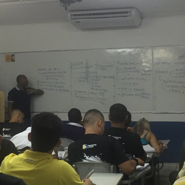 Tiradentes Concursos - Sede Centro - Centro - Fortaleza, CE