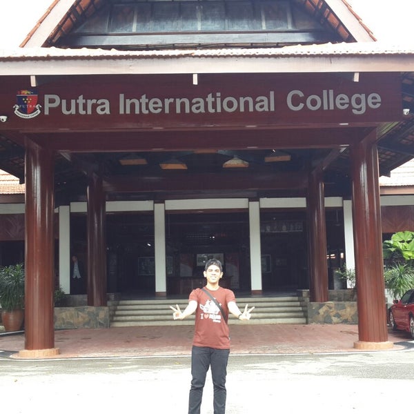 Photos At Library Putra International College Melaka Melaka