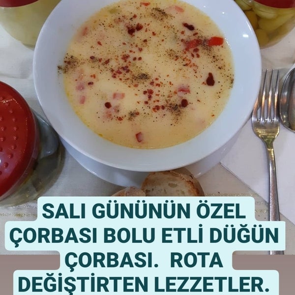 รูปภาพถ่ายที่ Bolu Hanzade Restaurant - Yöresel Lezzetler Noktası โดย FAKIR เมื่อ 1/4/2022