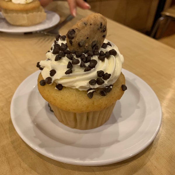 Photo taken at Molly&#39;s Cupcakes by Larry F. on 8/15/2019