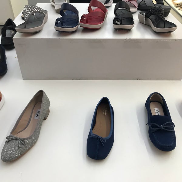 clarks queensbay mall