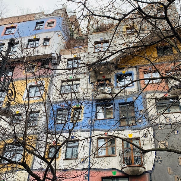 Снимок сделан в KUNST HAUS WIEN. Museum Hundertwasser пользователем roman m. 1/4/2020