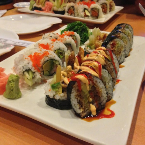 9/16/2013 tarihinde Rafael M.ziyaretçi tarafından Sushi King'de çekilen fotoğraf
