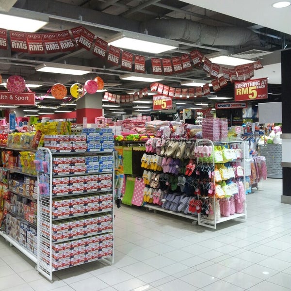Daiso Miscellaneous Shop In Petaling Jaya