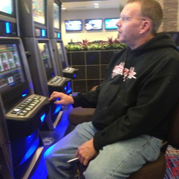Foto diambil di Grand Falls Casino oleh Lorie M. pada 3/10/2013