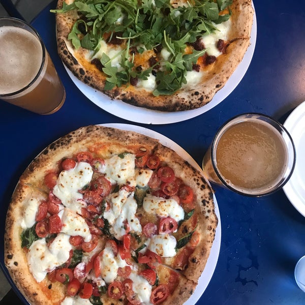 Foto scattata a Pupatella Neapolitan Pizza da Colleen L. il 6/24/2018