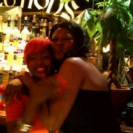 1/8/2013にSherina D.がNew Heights Bar &amp; Grillで撮った写真