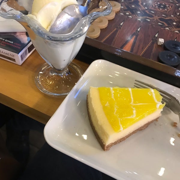 Foto scattata a Baykuş Cafe Concept da Musa (gecengece_official) 😏 il 2/24/2019