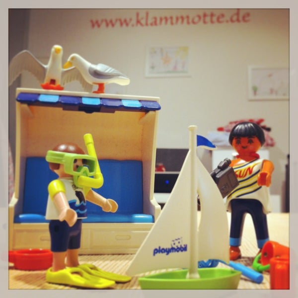 รูปภาพถ่ายที่ KLAMMOTTE Kindersecondhand &amp; Umstandsmode โดย Nicolas K. เมื่อ 4/27/2013