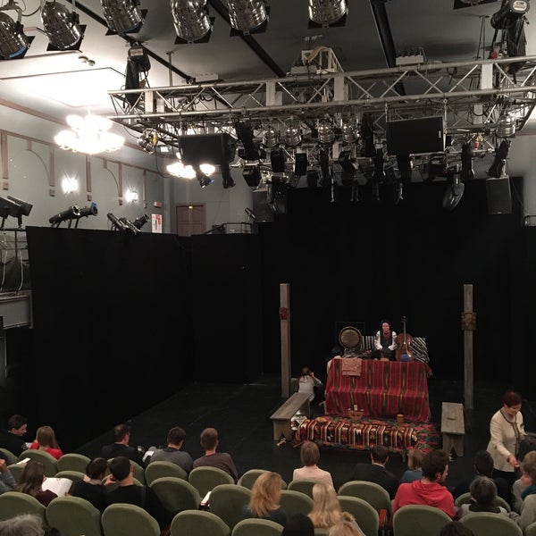 10/31/2019 tarihinde Nadia Z.ziyaretçi tarafından Театр ім. Івана Франка / Ivan Franko Theater'de çekilen fotoğraf