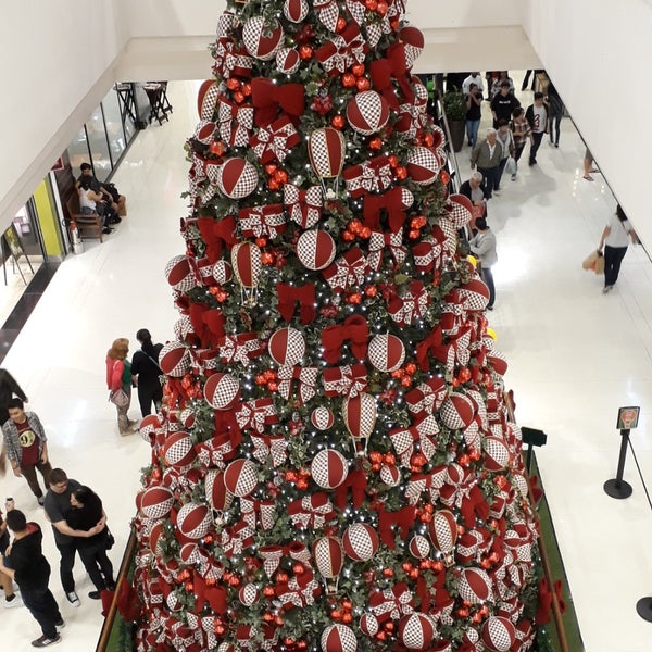 Foto tirada no(a) Shopping Metrô Santa Cruz por Thaisa C. em 11/25/2018