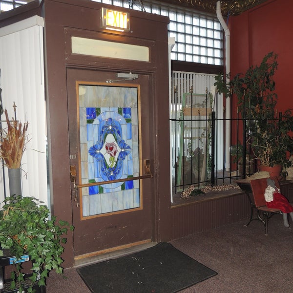 The Gate City Hotel & Grill 445 2nd St