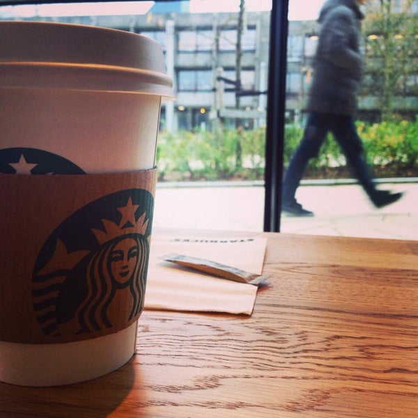 Photo taken at Starbucks by shimomuu on 11/5/2014