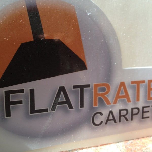 รูปภาพถ่ายที่ Flat Rate Carpet โดย Neil E. เมื่อ 2/26/2013