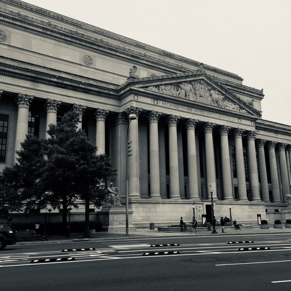 National Archives Public Vaults Federal Triangle 4 tips