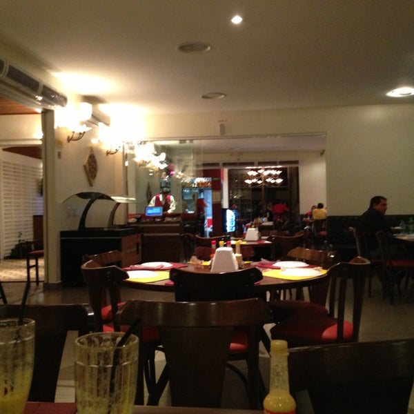 2/27/2013にAlex P.がAKKAD Restauranteで撮った写真