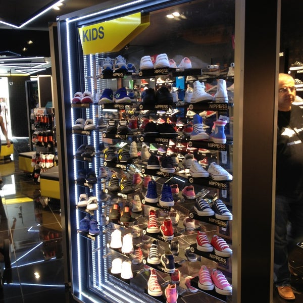 Déstockage \u003e jd sports steenweg -