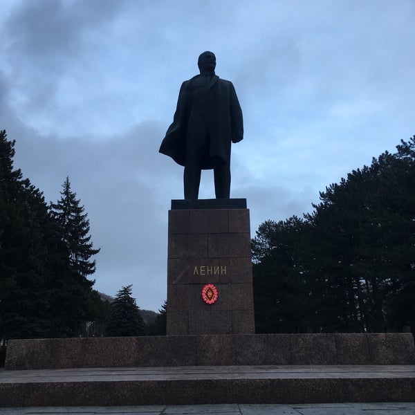 Памятник Ленину Венев