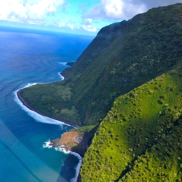 Photo taken at Air Maui Helicopter Tours by Air Maui Helicopter Tours on 1/3/2014
