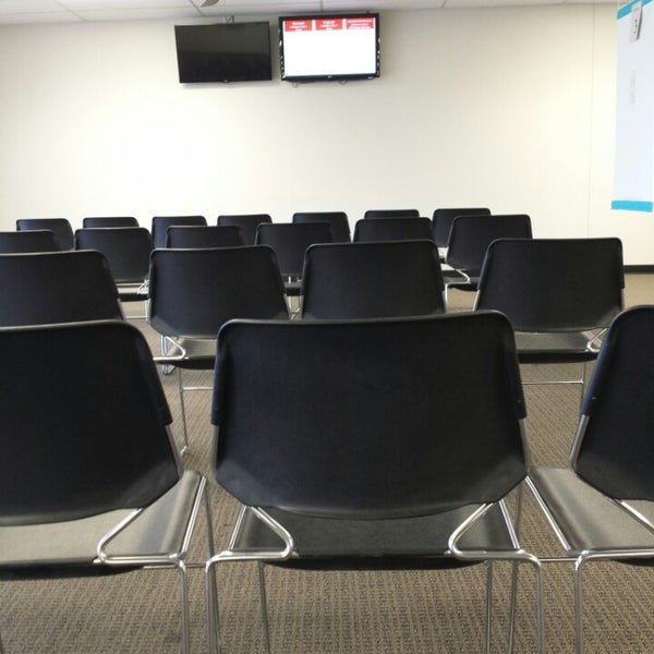 Kansas DMV Driver's License Office 220 W 3rd St