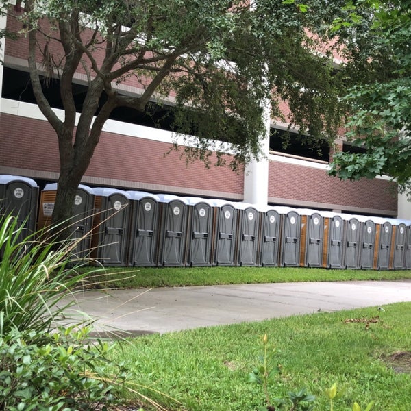 UCF Parking Garage D - Parking in Oviedo
