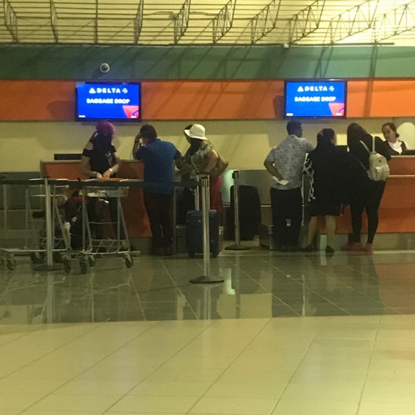 Das Foto wurde bei Aeropuerto Internacional del Cibao von Dossy V. am 5/29/2019 aufgenommen
