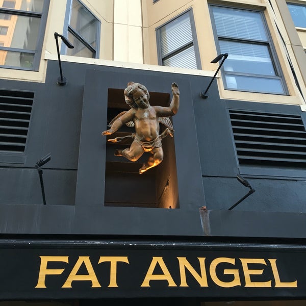 5/1/2016 tarihinde Andres N.ziyaretçi tarafından Fat Angel Food &amp; Libation'de çekilen fotoğraf