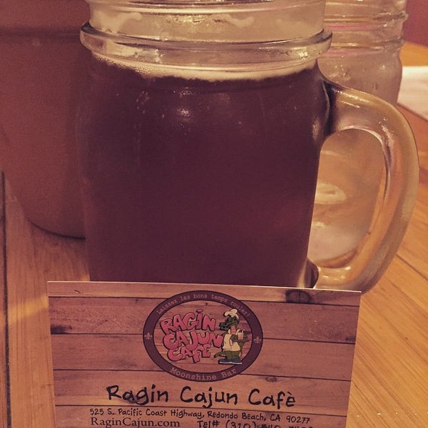 Das Foto wurde bei Ragin Cajun Cafe von Derek O. am 2/21/2015 aufgenommen