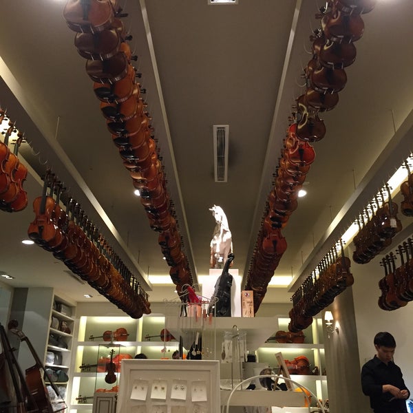 Synwin Music Marina square Music Store in Downtown Core