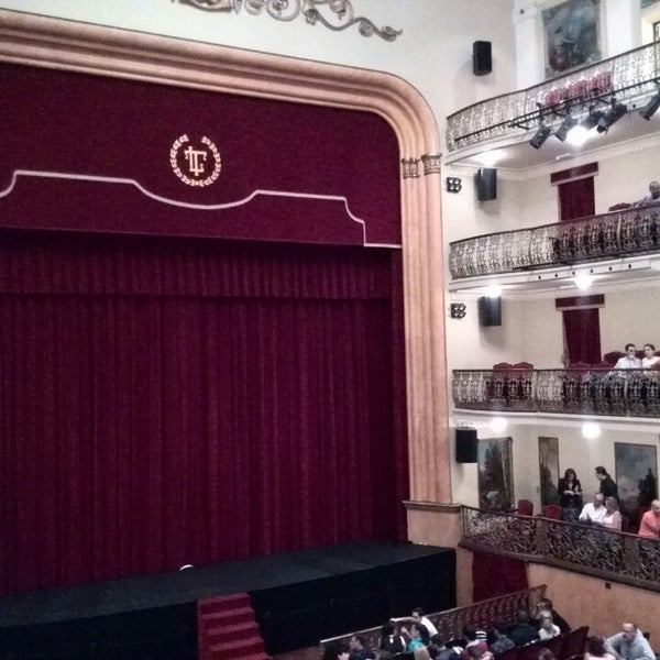 Foto tirada no(a) Teatro Leal por Kerstin U. em 10/4/2014