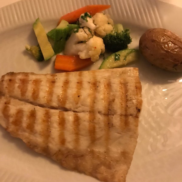 Das Foto wurde bei Yelken Restaurant von Alyona am 11/10/2018 aufgenommen