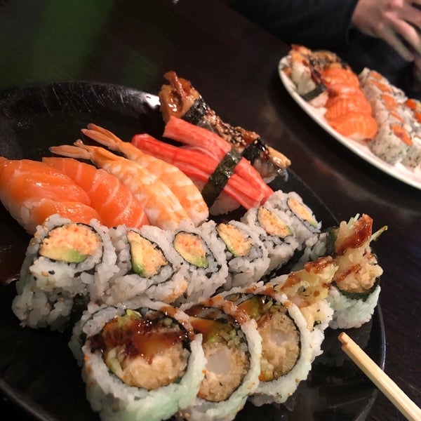 2/14/2019 tarihinde Abou K.ziyaretçi tarafından Sushi Ai'de çekilen fotoğraf
