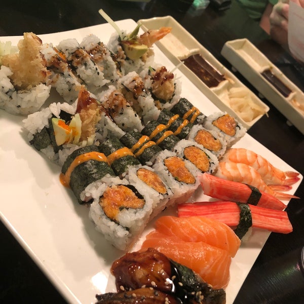 รูปภาพถ่ายที่ Sushi Ai โดย Abou K. เมื่อ 2/27/2019