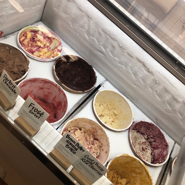 Das Foto wurde bei Jeni&#39;s Splendid Ice Creams von Abou K. am 10/24/2018 aufgenommen