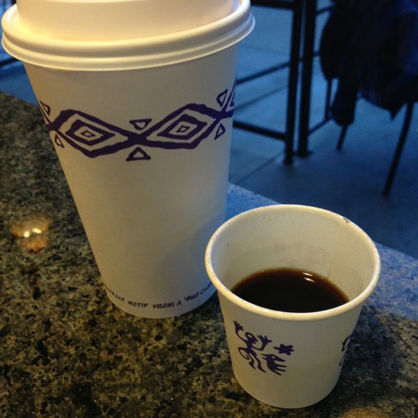 Photo taken at Peet&#39;s Coffee &amp; Tea by Paul R. on 1/25/2013