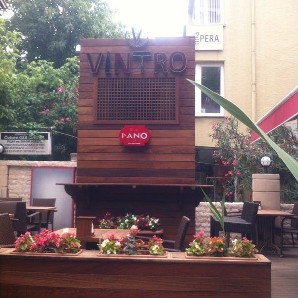 6/29/2013 tarihinde Ilker S.ziyaretçi tarafından Vintro Restoran &amp; Sarapevi'de çekilen fotoğraf